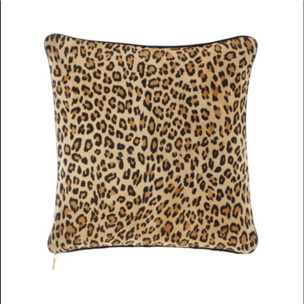 Decorative pillow